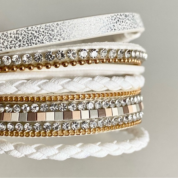 Elegant Gold and White Heart Rhinestone Stack Bracelet - Picture 3 of 4